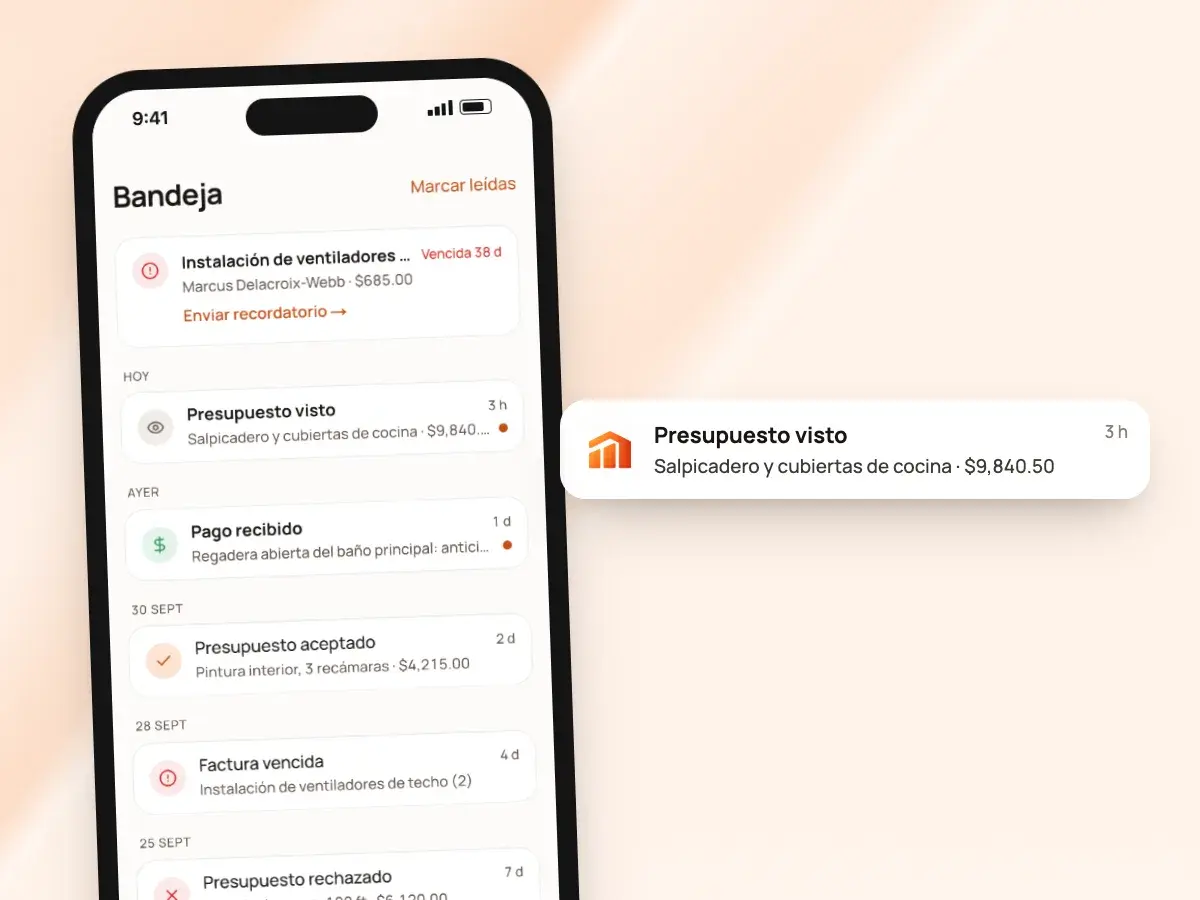 La bandeja en un teléfono y un aviso de Presupuesto visto